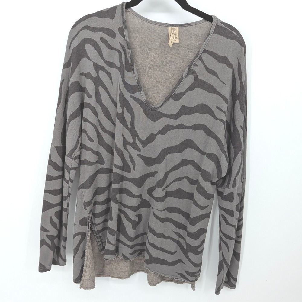 XCVI Pullover Top Women Small Gray Zebra Print V-Neck Long Sleeve Oversized